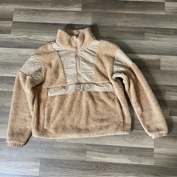 3for 12 $Pink Victoria secret jacket size L - Picture 1 of 10